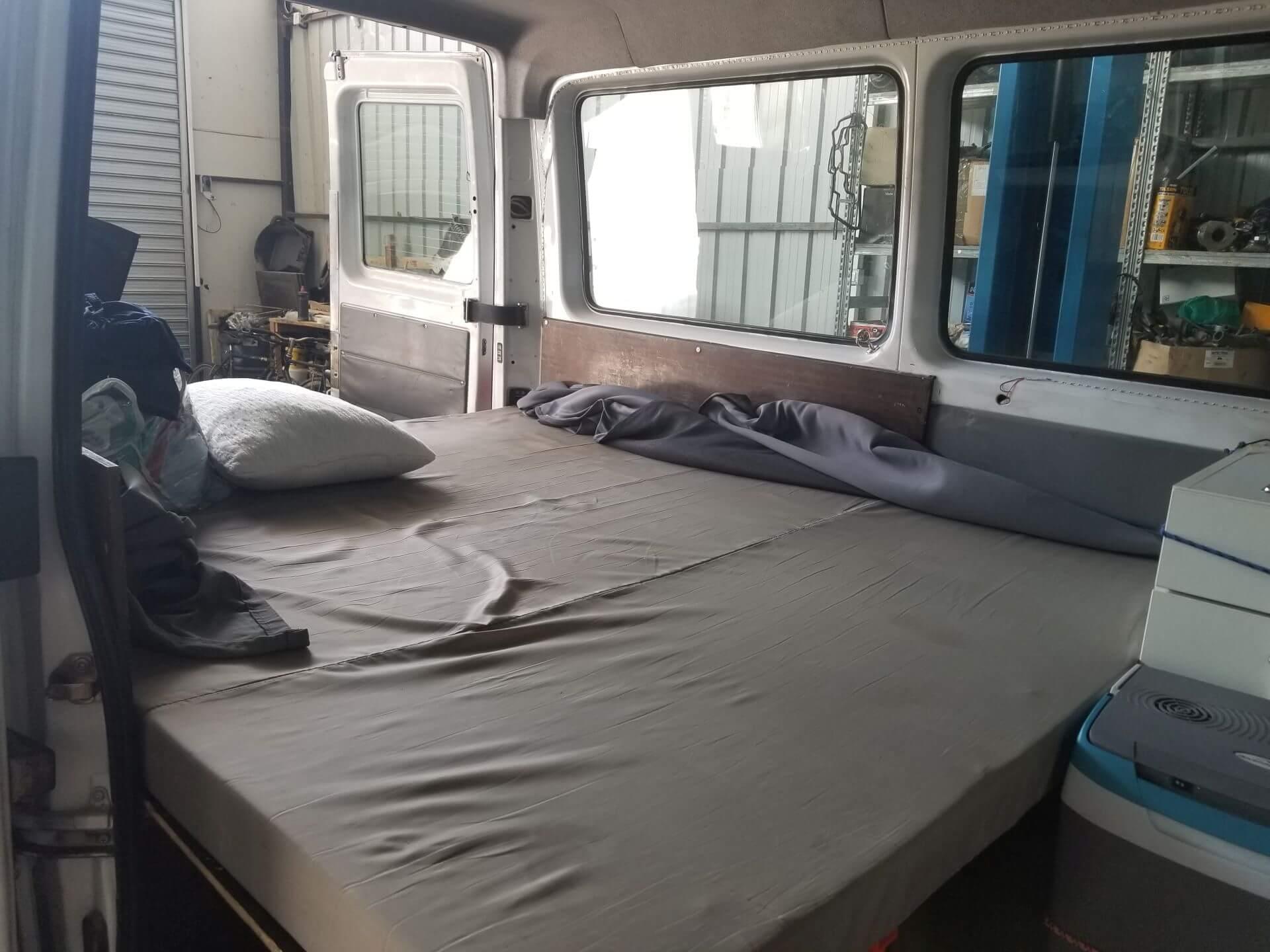 Light Sprinter lying surface